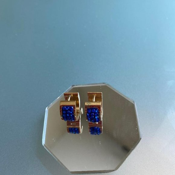 Austrian Crystal huggie Earings - Picture 2 of 3